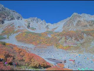 涸沢ヒュッテ 2025年 2025-10-10 08:54 の同時期の景色