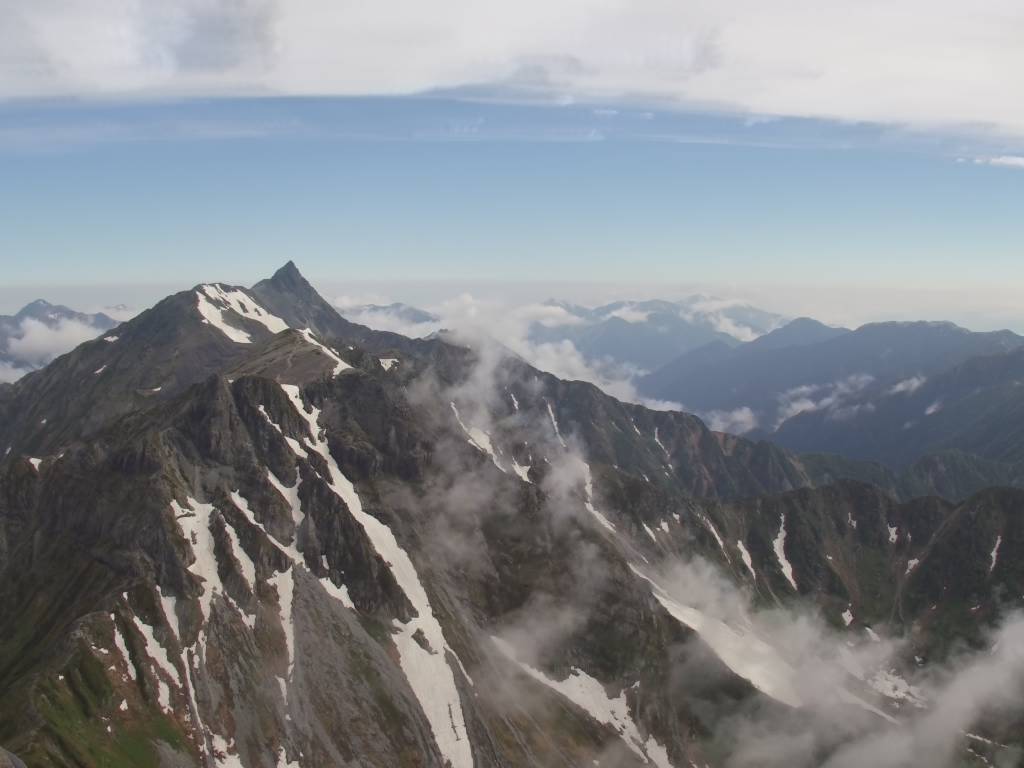 北穂高小屋ライブカメラ 2026-07-03 08:19時点の穂高連峰の天気・視界・積雪状況