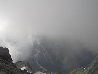 槍ヶ岳山荘北側